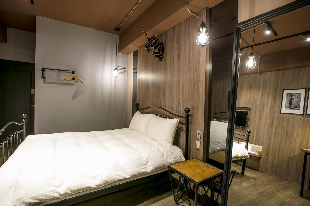 Loft Hostel Fengjia Taichung Exterior photo