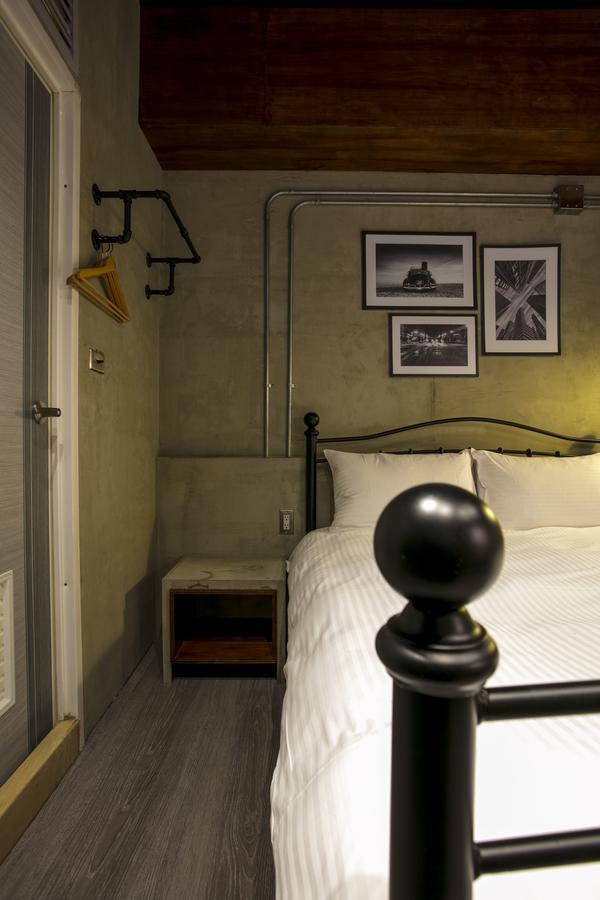 Loft Hostel Fengjia Taichung Exterior photo