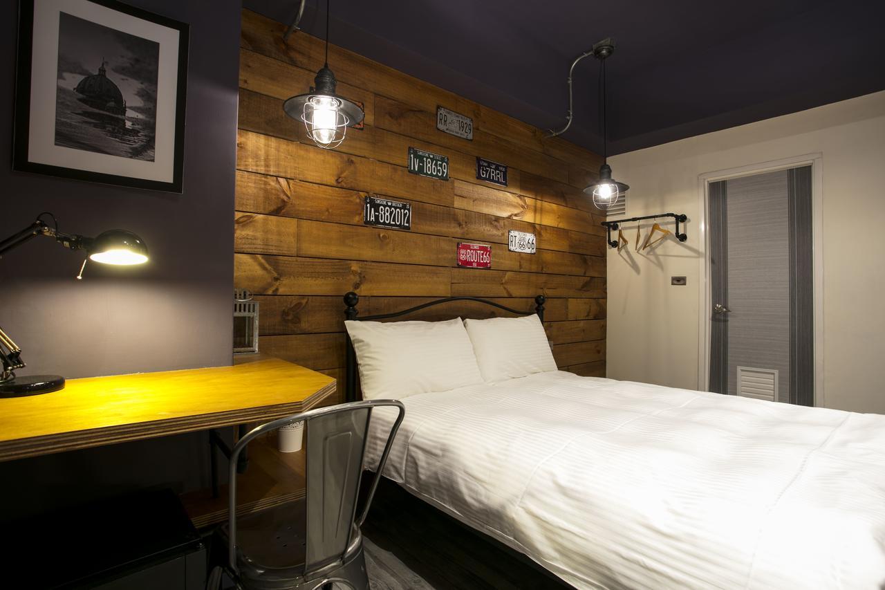 Loft Hostel Fengjia Taichung Exterior photo