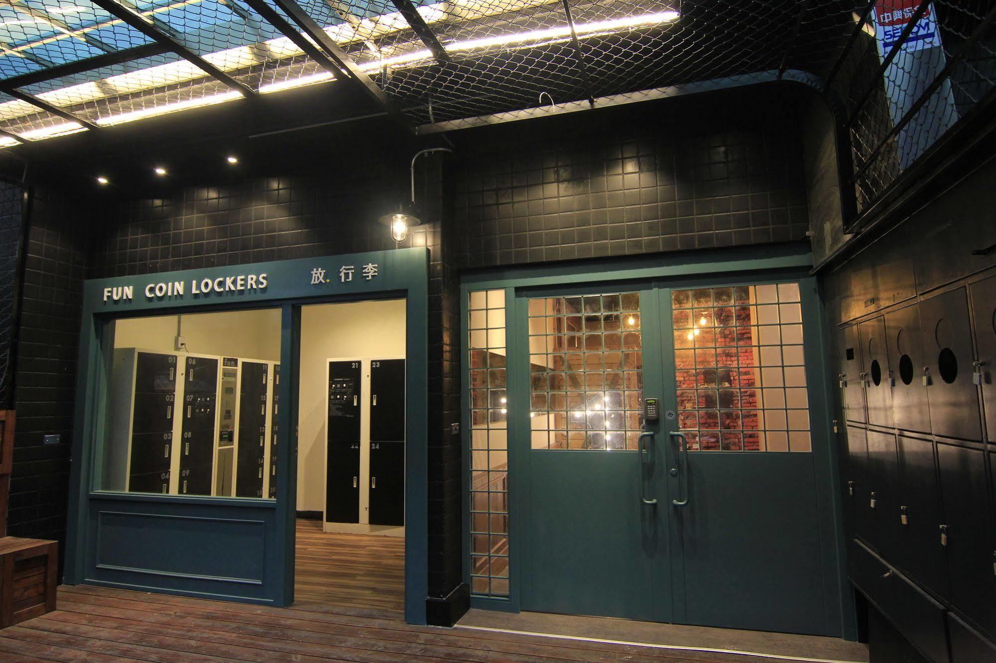 Loft Hostel Fengjia Taichung Exterior photo