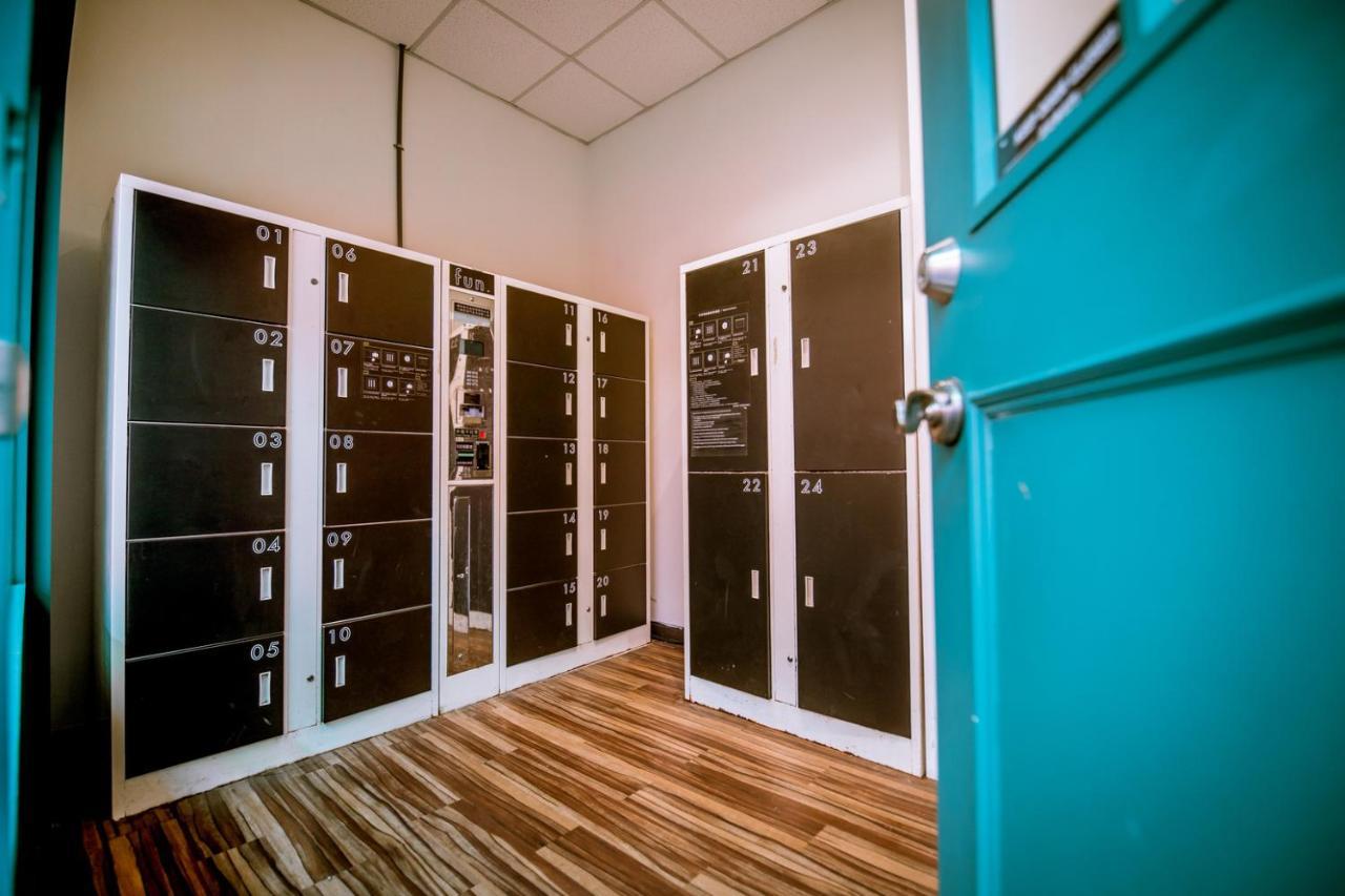 Loft Hostel Fengjia Taichung Exterior photo
